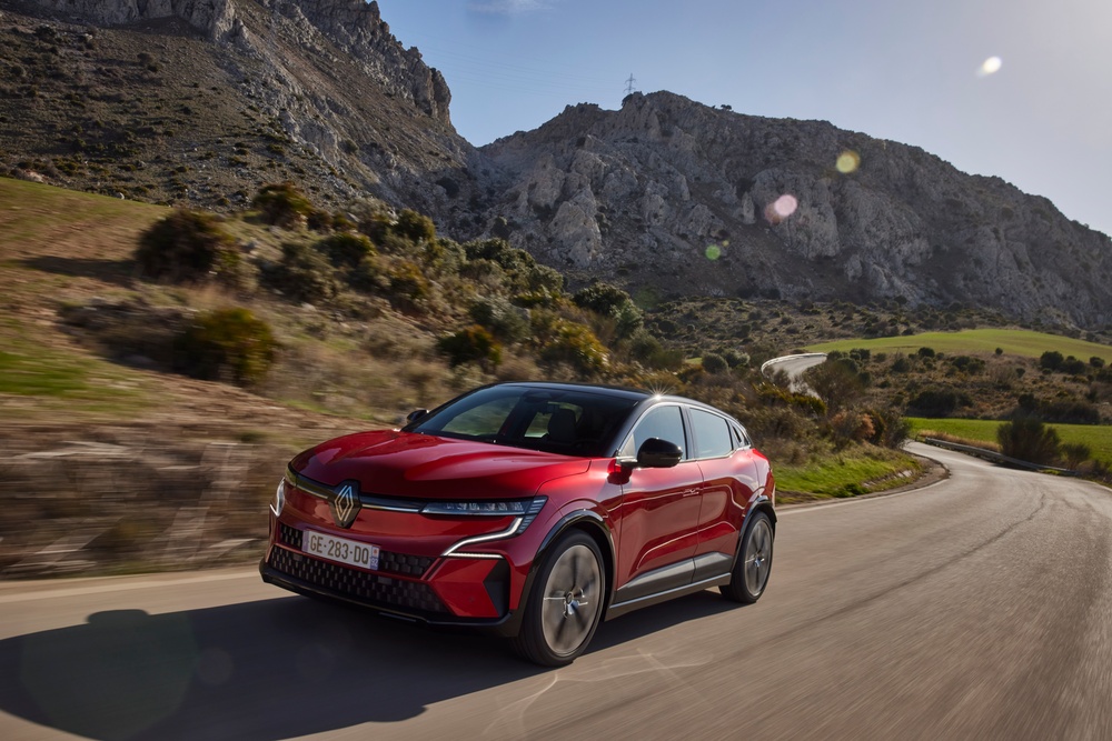 5-Nouvelle Renault MEGANE E-TECH Electric - Version Techno - Rouge Flamme - Essais presse