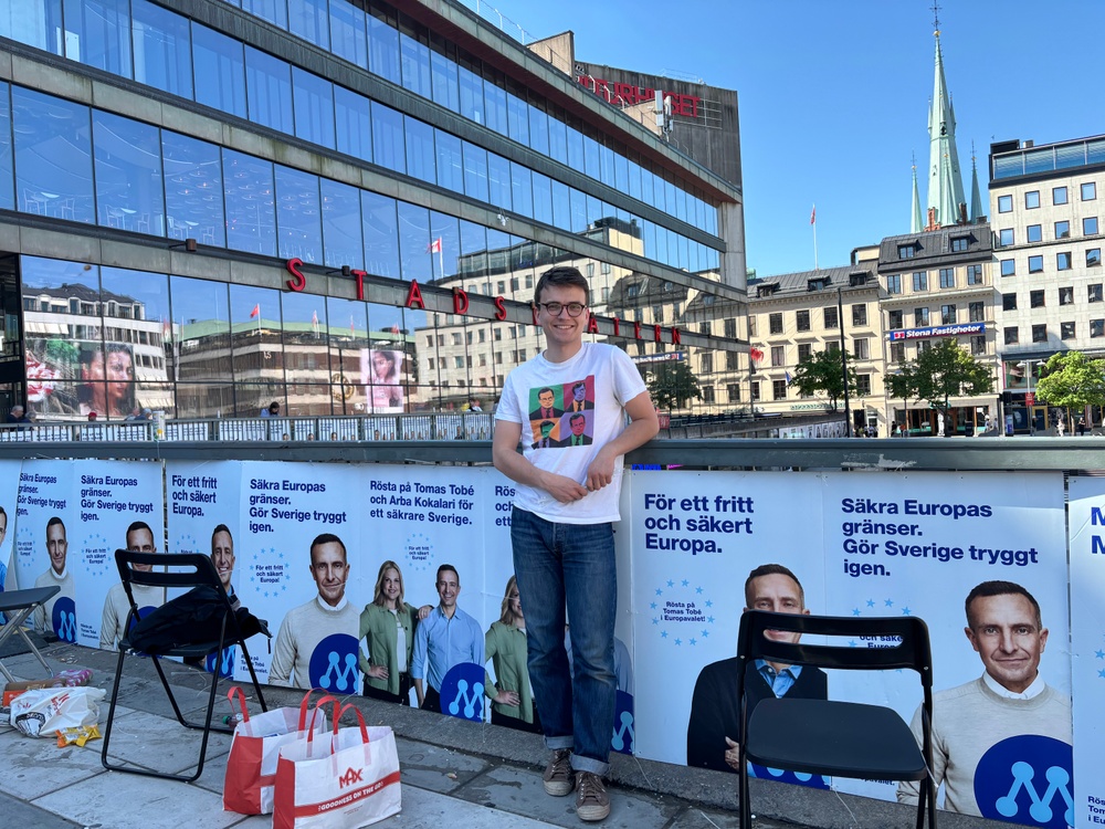 Noa Samenius, ordförande för MUF Stockholm, vid Sergels torg