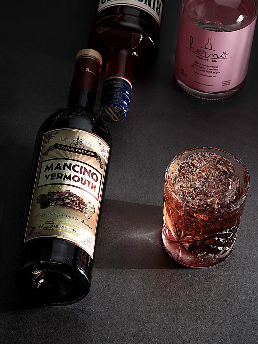 INTERNATIONAL NEGRONI WEEK DAY 5. Our tip of the day comes from Johan Wester, distiller at Hernö Gin. He suggests a Negroni containing Hernö Pink BTL Gin, Mancino Rosso Amaranto and Rinomato. Hernö Pink BTL Gin, our juniper forward London Dry Gin with a hint of rose and strawberries, will balance up the sweetness of the vermouth. Together with Rinomato the combination is just perfect. 

The recipe? Coming up:
30 ml Hernö Pink BTL Gin
30 ml Mancino Rosso Amaranto
30 ml Rinomato

Pour Hernö Pink BTL Gin, Mancino Rosso Amaranto and Rinomato into a stirring glass. Stir and then strain the cocktail into an oldfashioned glass or whisky glass filled with ice.