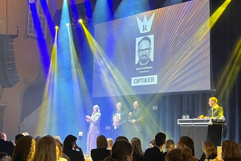 Jonas Fredriksson tar hem priset som optikbranschens bästa marknadschef 2023  
