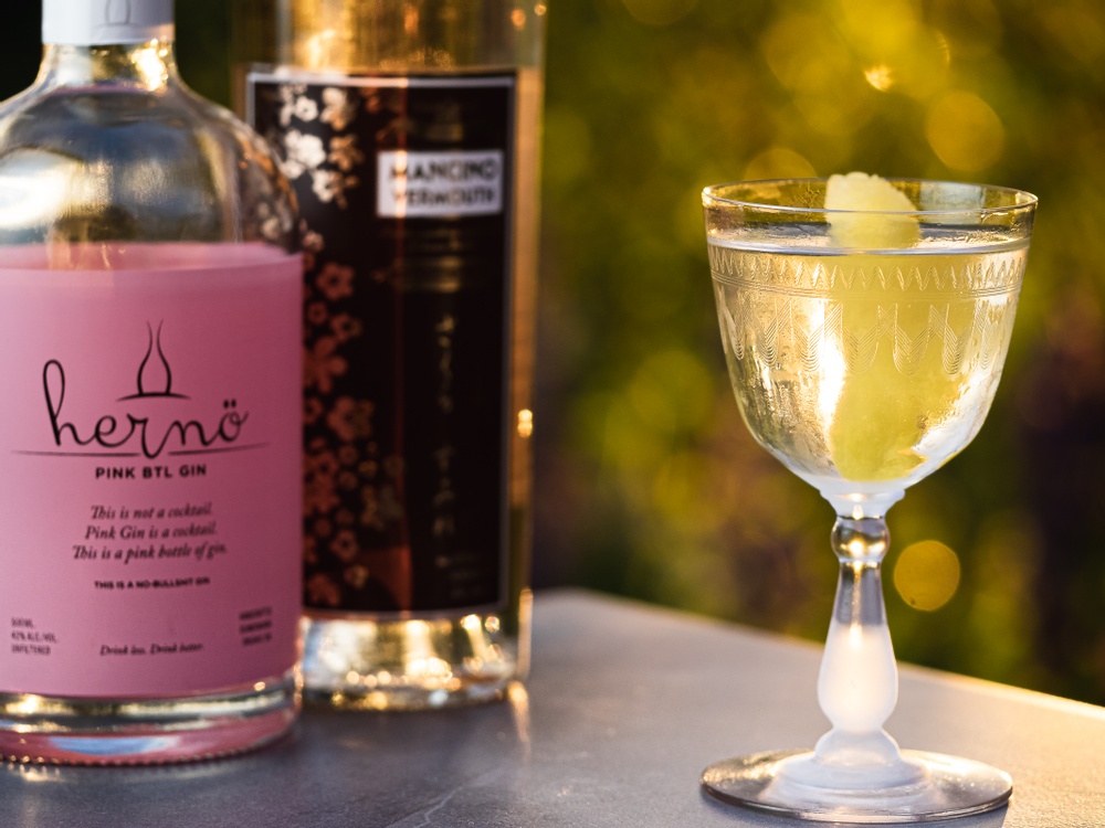 Dry Martini is a really straightforward cocktail, the challenge is to decide whether the garnish should be an olive or a lemon zest. We choose lemon zest to enhance the flavours in Hernö Pink BTL Gin. This take on the classic cocktail, using Mancino Sakura, gives a Dry Martini with bold floral notes with viola, cherry blossoms and rose.

Ingredients

60 ml Hernö Pink BTL Gin
10 ml Mancino Sakura
lemon zest

Preparation

Pour Hernö Pink BTL Gin and Mancino Sakura into a stirring glass. Fill with ice and stir for about 20 seconds. Strain into a chilled cocktail glass. Garnish with lemon zest.