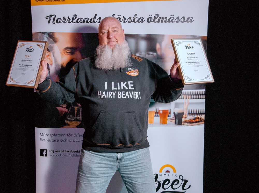Pine Ridge Brewery tog guld för The Erratic Elephants och silver för No Monkey Business APA i kategorin amerikansk ale. Mikael Karlsson tog emot diplomen.