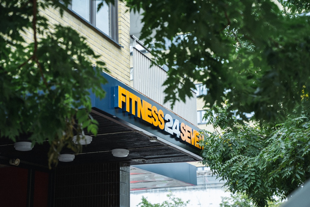 Fitness24Seven Logo Outside