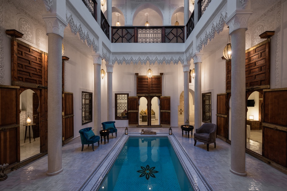 Patio-and-pool-at-riad-Spice