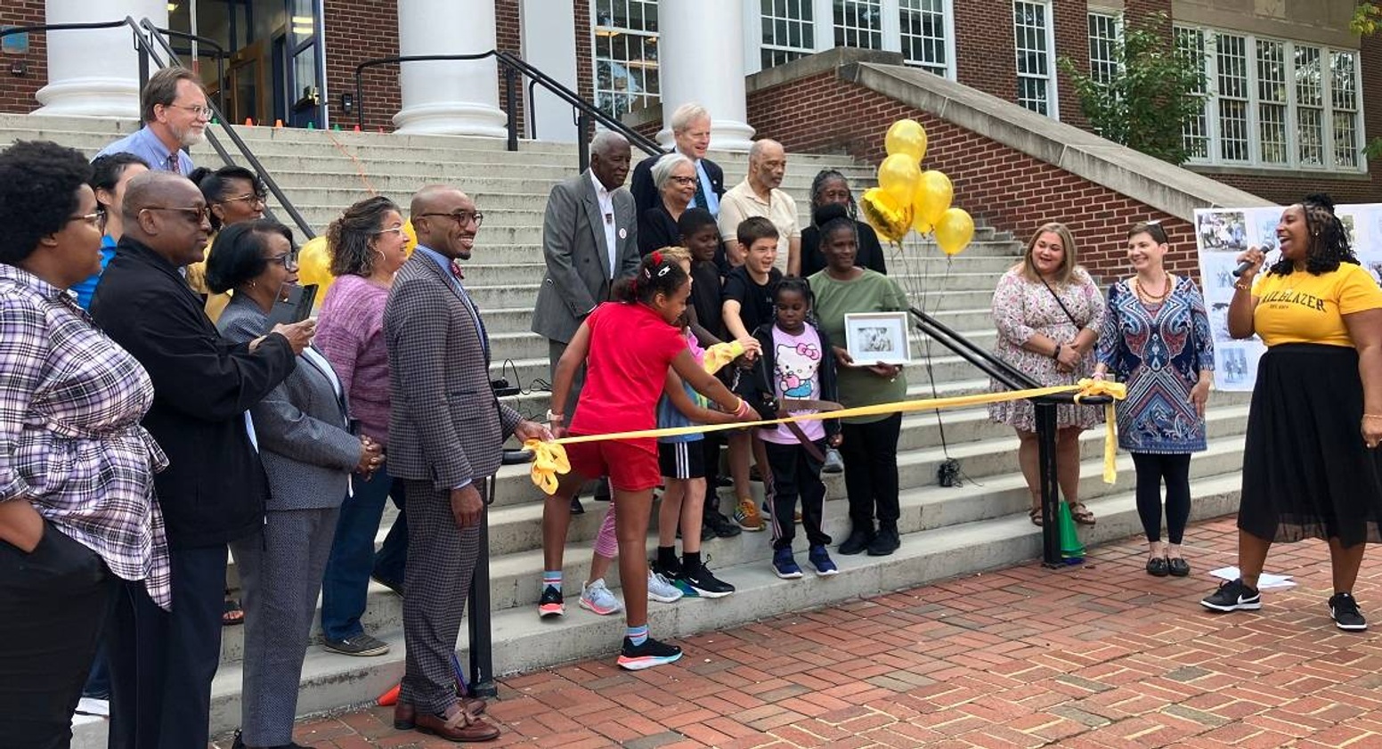 Ribbon-cutting at Trailblazer Elementary