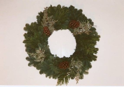 Evergreen Wreath with Pine Cones