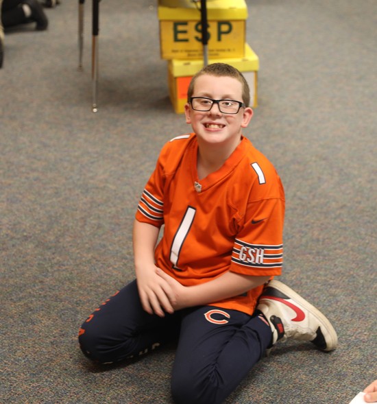 A student in a Chicago Bears jersey 