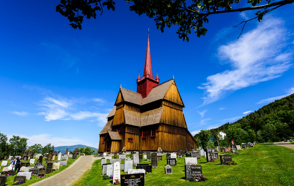 Ringebu stavkirke er en del av pilegrimsleden gjennom Gudbrandsdalen. Et populært stopp på turen. Foto: Ian Brodie
