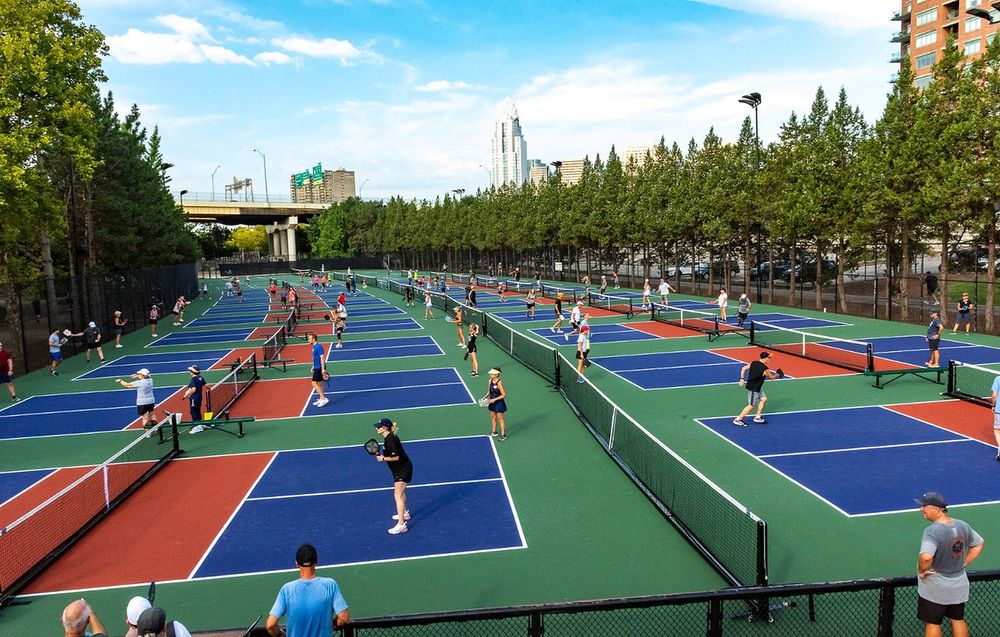 Play Pickleball at Sawyer Point Pickleball Courts: Court Information
