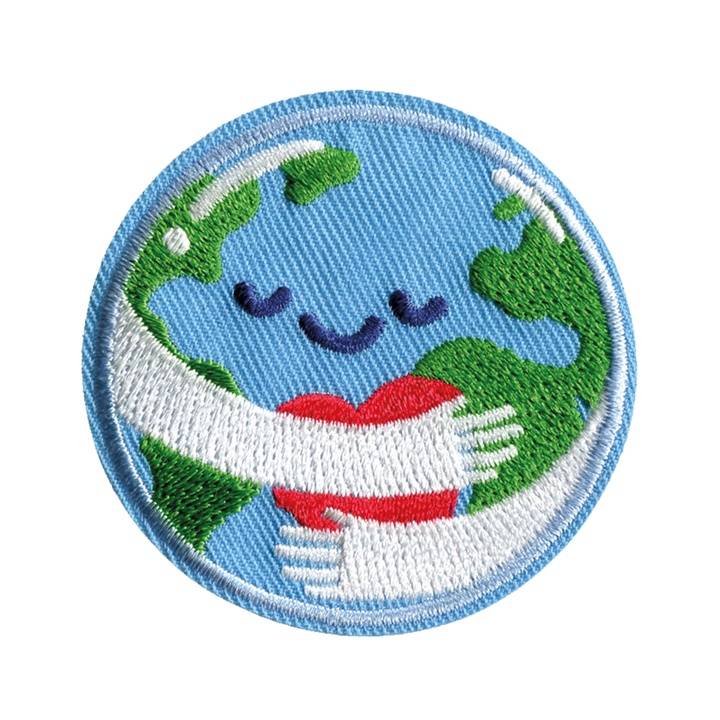 Appliqué recycled, Globe embraced