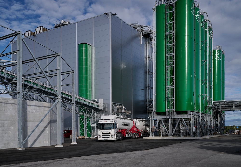 Nu kan Foria transportera flygaska från kraft- och värmeverken i Mälardalen utsläppsfritt till Ragn-Sells nya anläggning där värdefulla salter kan återvinnas och användas igen