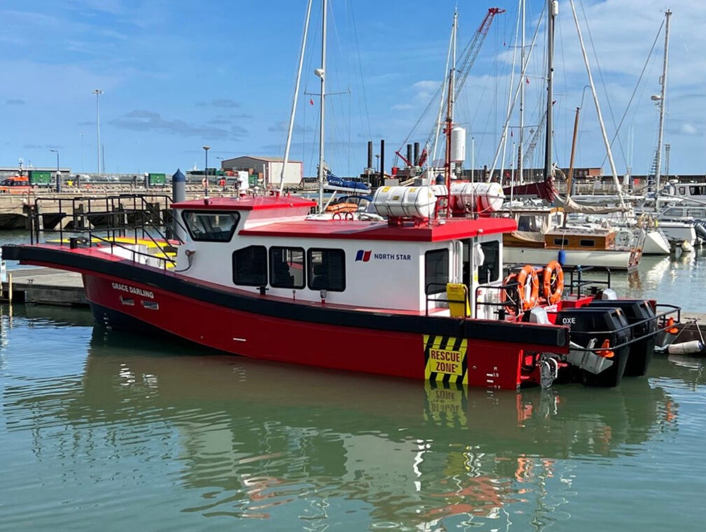 Commercial boat OXE Diesel outboards installed