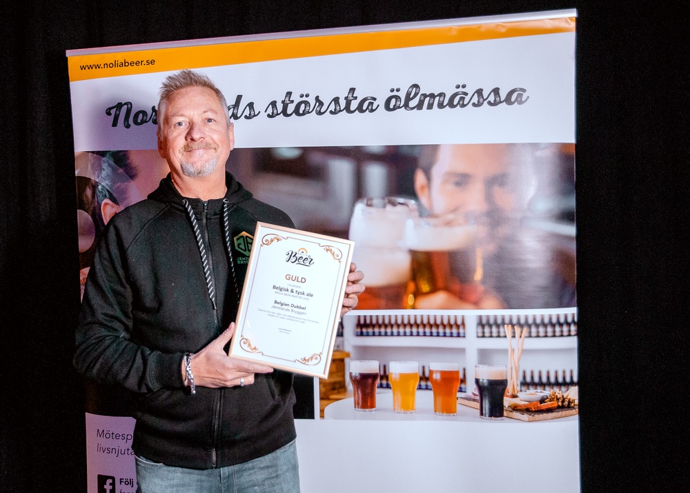 Jämtlands Bryggeri vann guld i kategorin belgisk och tysk ale under Nolia Beers öltävling för sin Belgian Dubbel. Anders Thelenius tog emot diplomet.