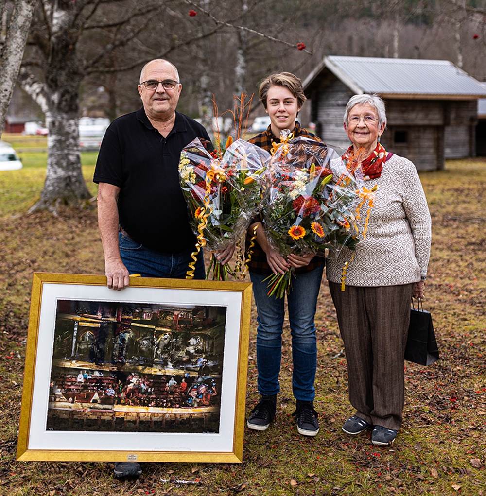 Vinnare av Skillnadpriset 2024. Från vänster Jan Björn, Torsby, vann förstapriset i kategorin Individ. Brockenbarna i Vitsand, som leds av Josefin Mähler och Rigmor Mähler, vann förstapriset i kategorin Förening/grupp.