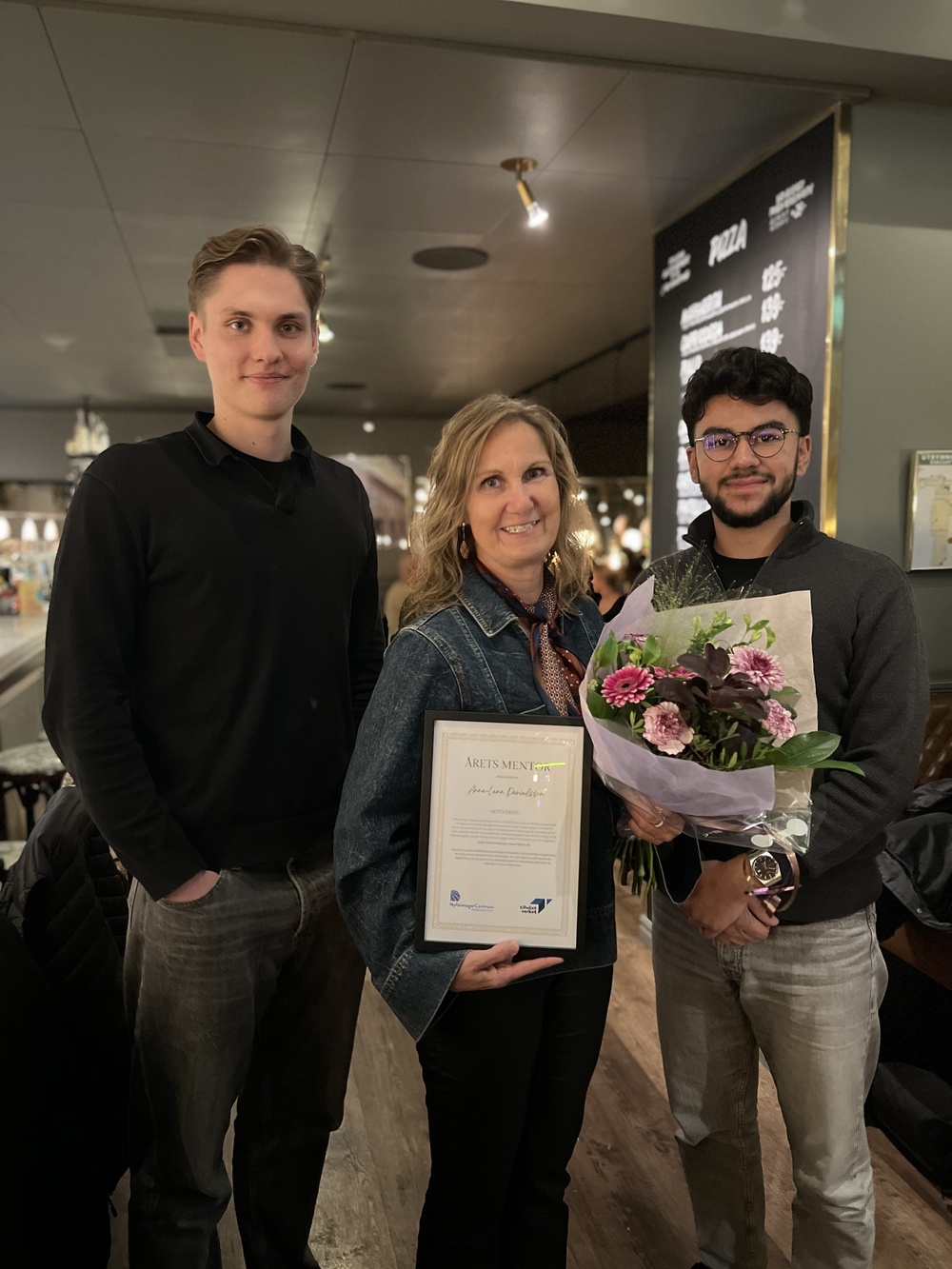 Årets Mentor i Örebro län Anna-Lena Danielsson tillsammans med adepterna Samuel Bazargani och Victor Welander, Nexus Reform.