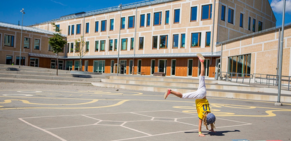 Skola, vård och omsorg får extra tilldelning i budgeten. Foto: Micke Lundström