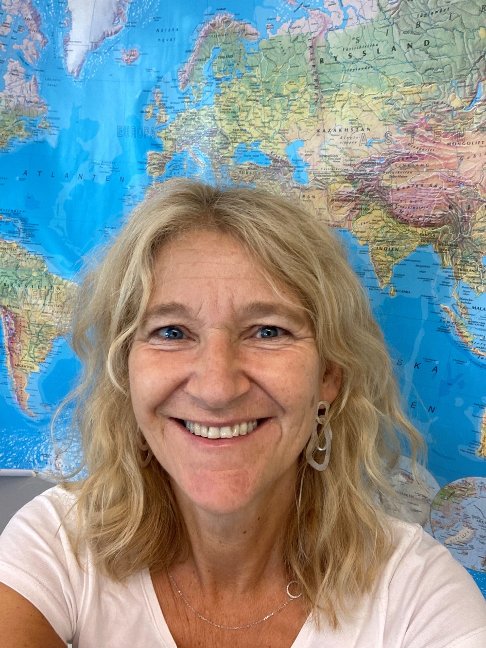 Thérèse Britton, filosofie doktor och lektor i religionsdidaktik, Globala gymnasiet i Stockholm, deltar i forskningsprojektet.
