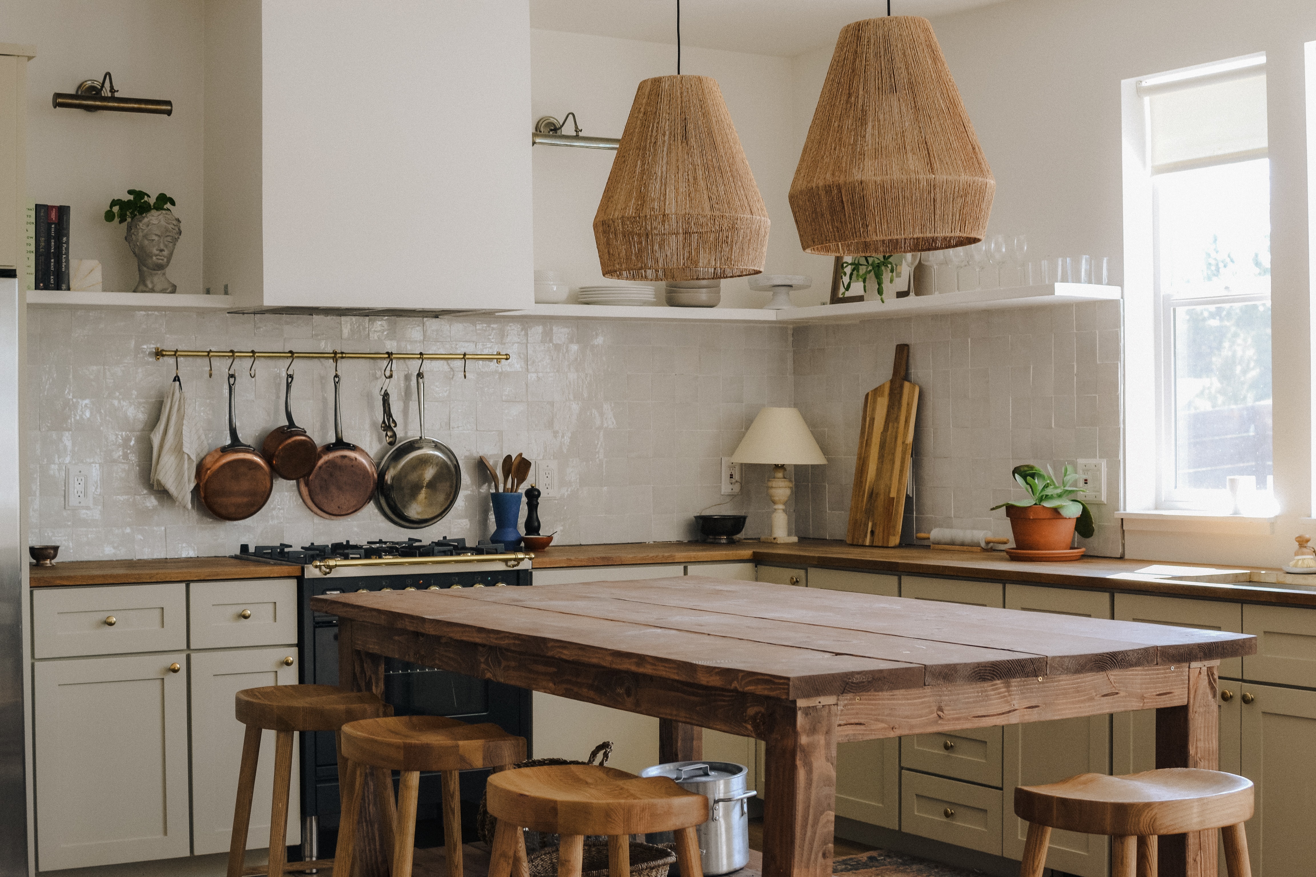 A woodsy-themed kitchen.