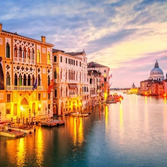 tourhub | Travel Department | Lake Garda, Venice & Verona Christmas Markets 