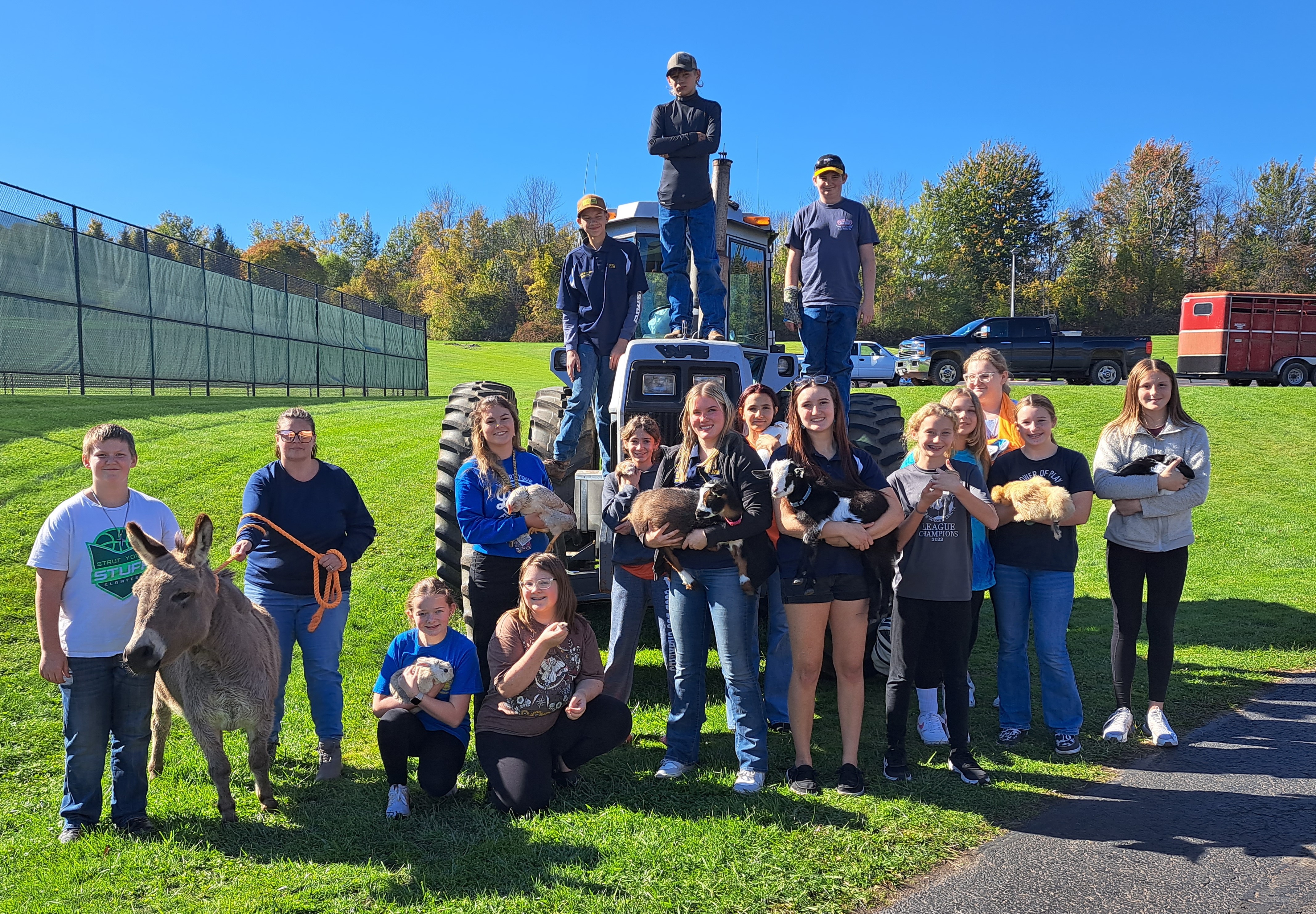 FFA members pose together 