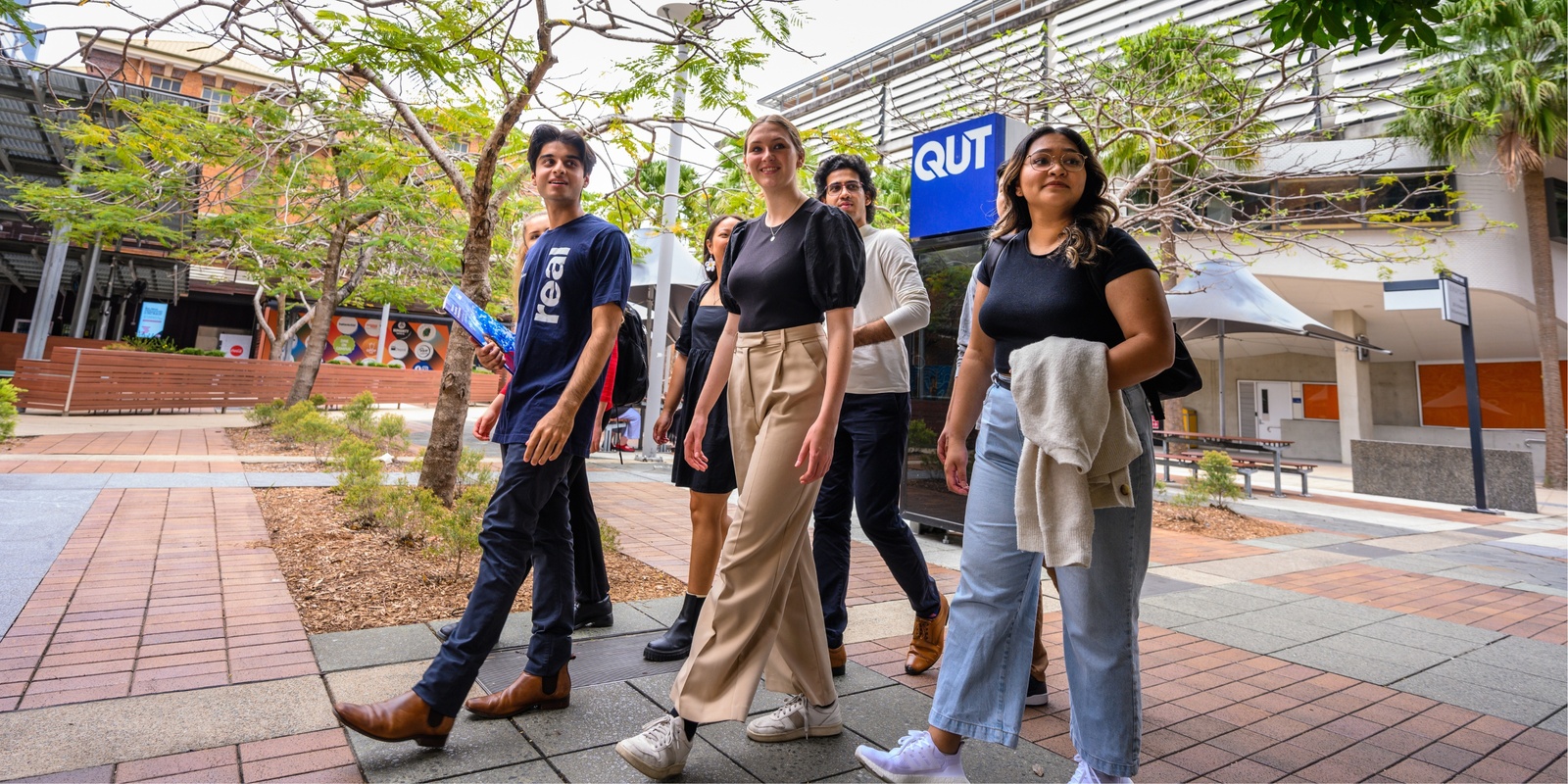 QUT campus tours - Gardens Point