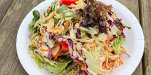 FIRE STATION | Chef’s salad shredded cabbage, lettuce & capsicum with a maple mustard dressing (VV/V/GF/DF) 