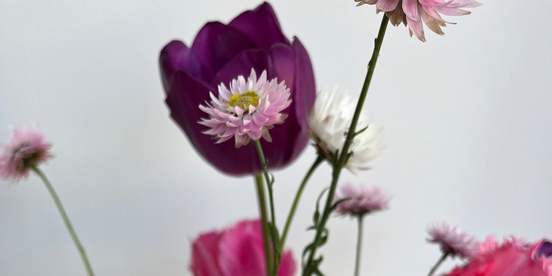 Flower Arranging: Classic English Round Bouquet Arranging