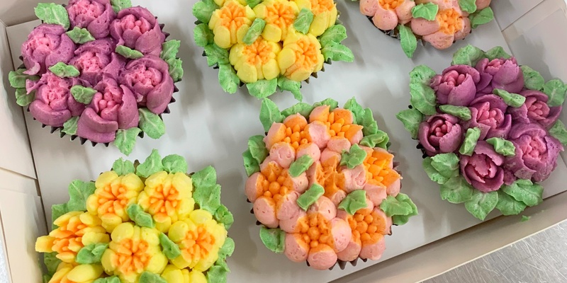 Flower nozzle cupcake decorating class