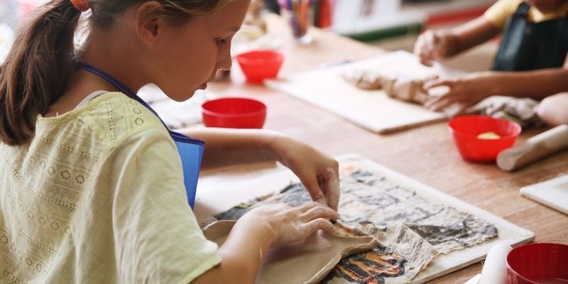 Free Form Hand Building  - Clay Lab with ceramic artist Tess Miller