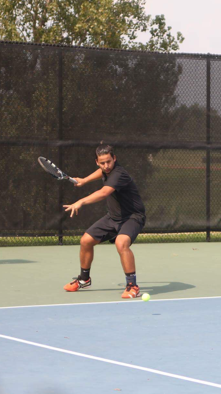 Anvar A. teaches tennis lessons in Edwardsville, IL