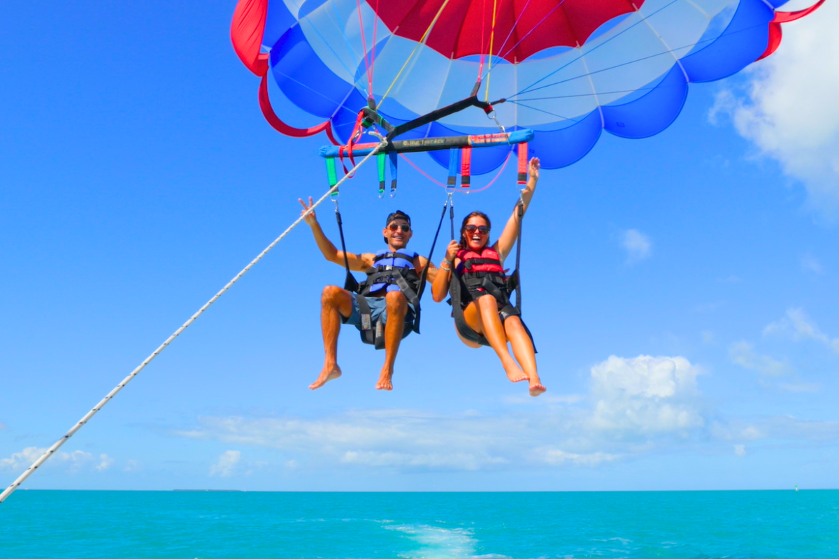 Parasailing - A&B Marina & Cruise Ship Guests