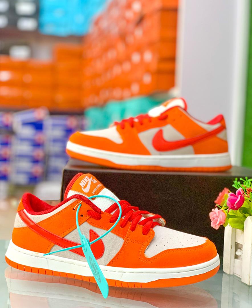 Nike sb dunk hot sale orange box