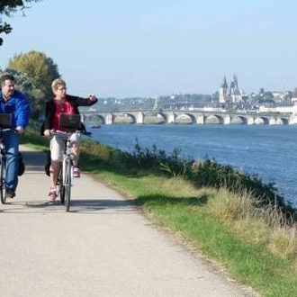 tourhub | UTracks | Loire Valley Cycle 