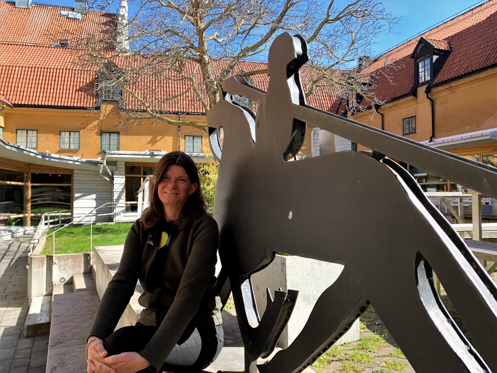Sofia Hoas arbetar på Gotlands Museum, och är även ordförande i föreningen Svenskbyborna. 
Foto: Gotlands Museum