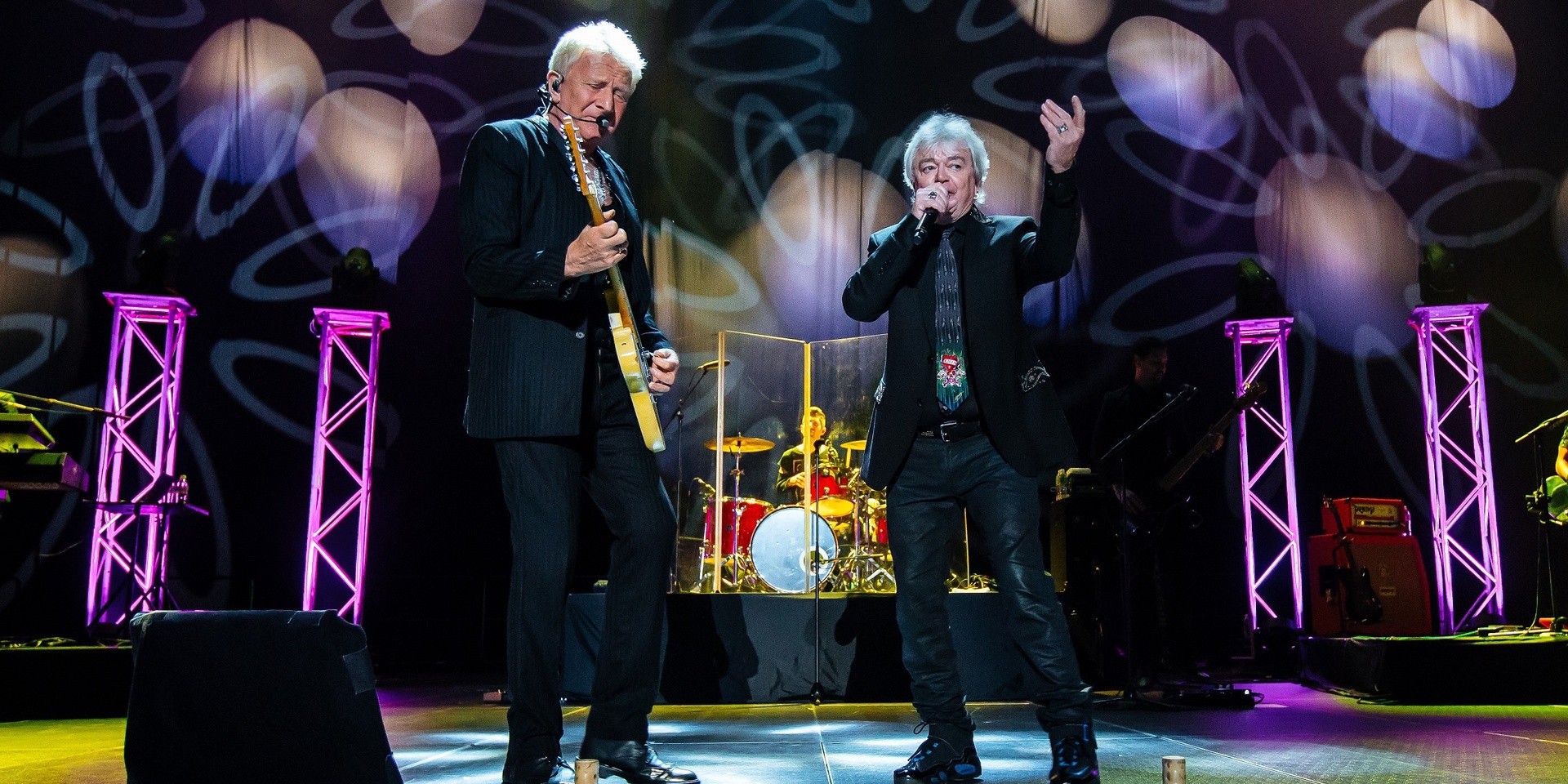 Old hits enchant anew at Air Supply's concert in Singapore – gig report