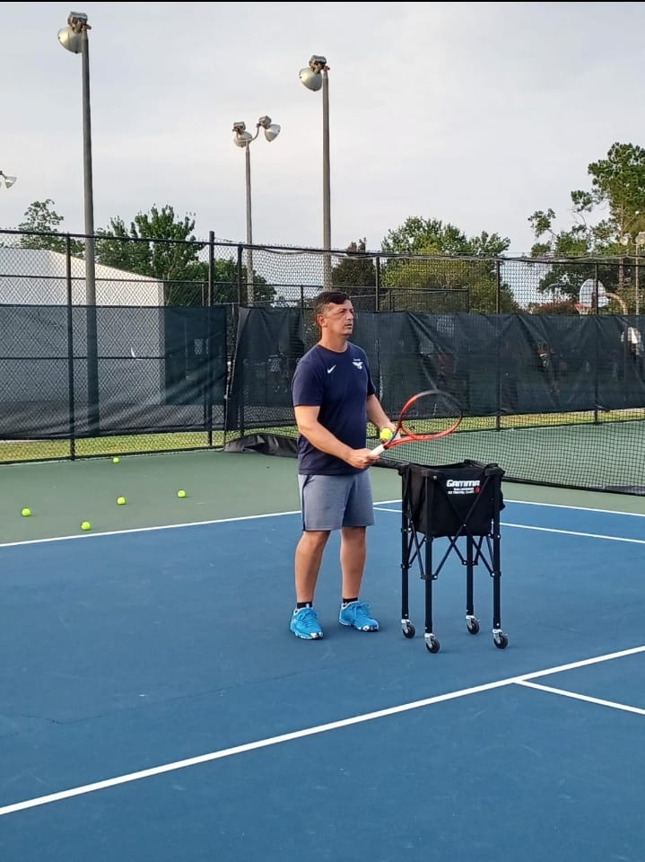 Adrian F. teaches tennis lessons in Orlando, FL