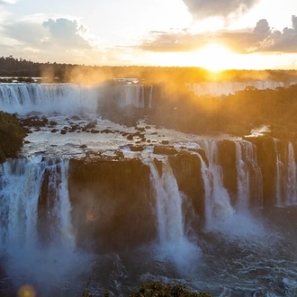 tourhub | Neumann Operadora de Receptivo | Airport IGU Round Trip & 04 Days Sithseeing in Iguassu 