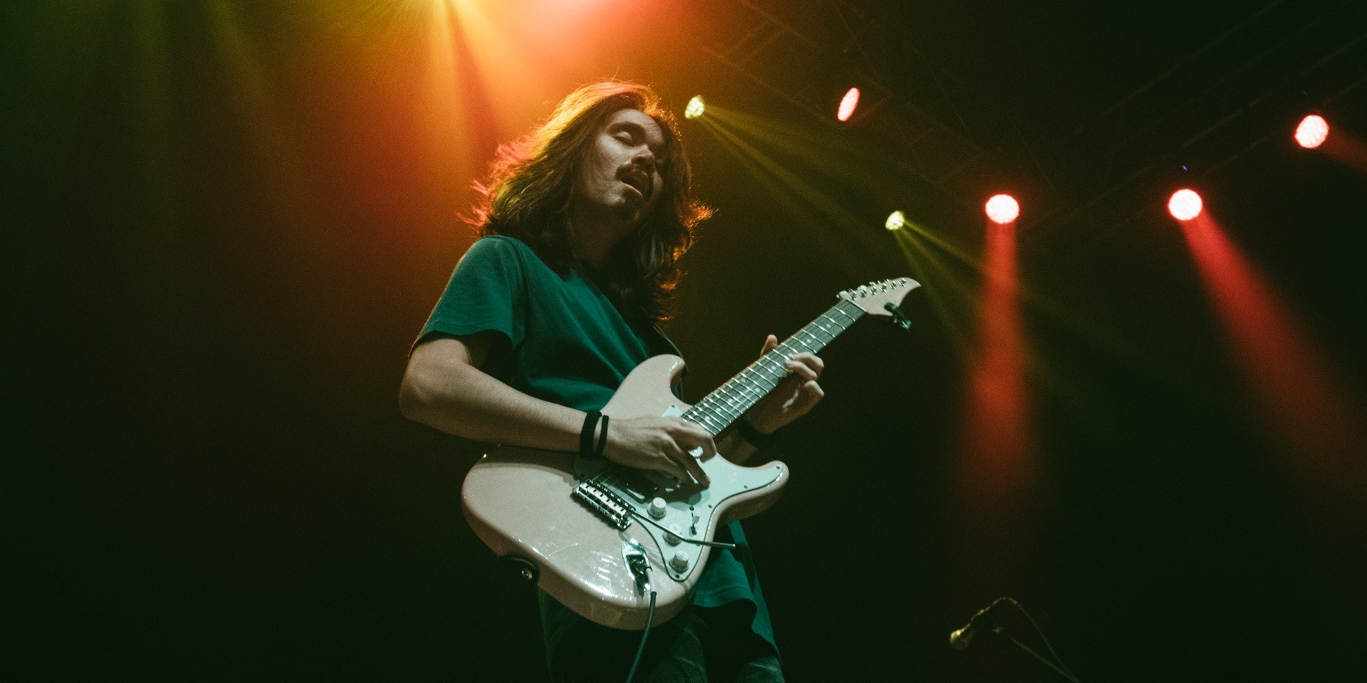 Mateus Asato proves "guitar is still alive" at Manila concert – photo gallery