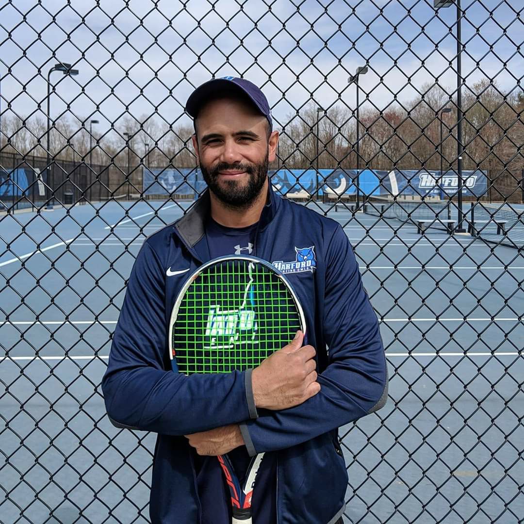 Roger T. teaches tennis lessons in Orlando , FL