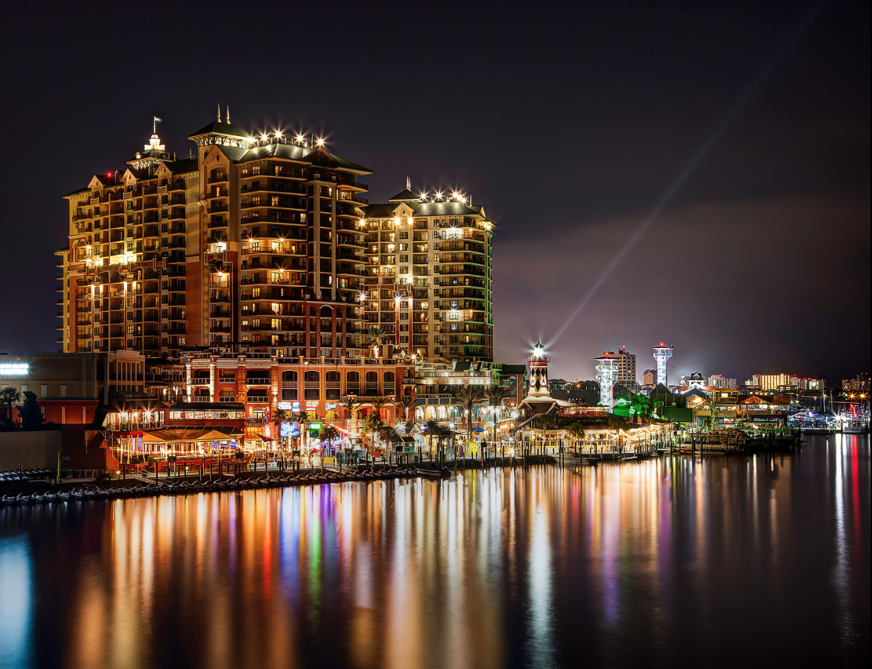 Floating Tiki Bar Party Cruises: Sunset, Fireworks, and Harbor Lights Tours image 4