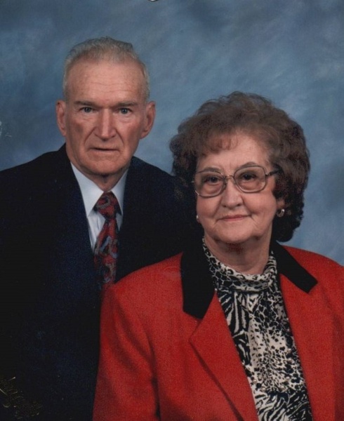 Sid and Bessie Howard of Harriman, TN Profile Photo