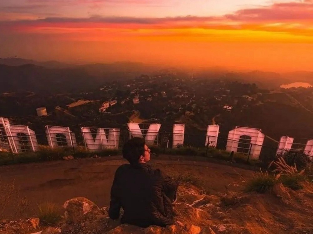 The Original Hollywood Sign Hike (Private Tour) image 6