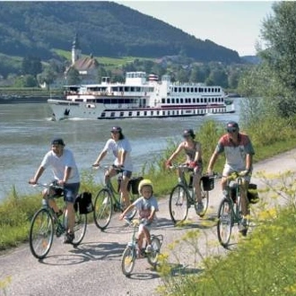 tourhub | UTracks | Danube to the Iron Gates Bike and Boat 