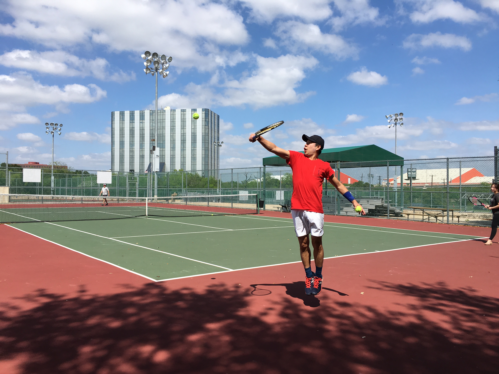 Kevin W. teaches tennis lessons in Shawnee, KS