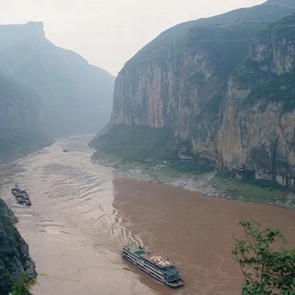 tourhub | Silk Road Trips | Yangtze River Cruise from Yichang to Chongqing Upstream in 5 Days 4 Nights 