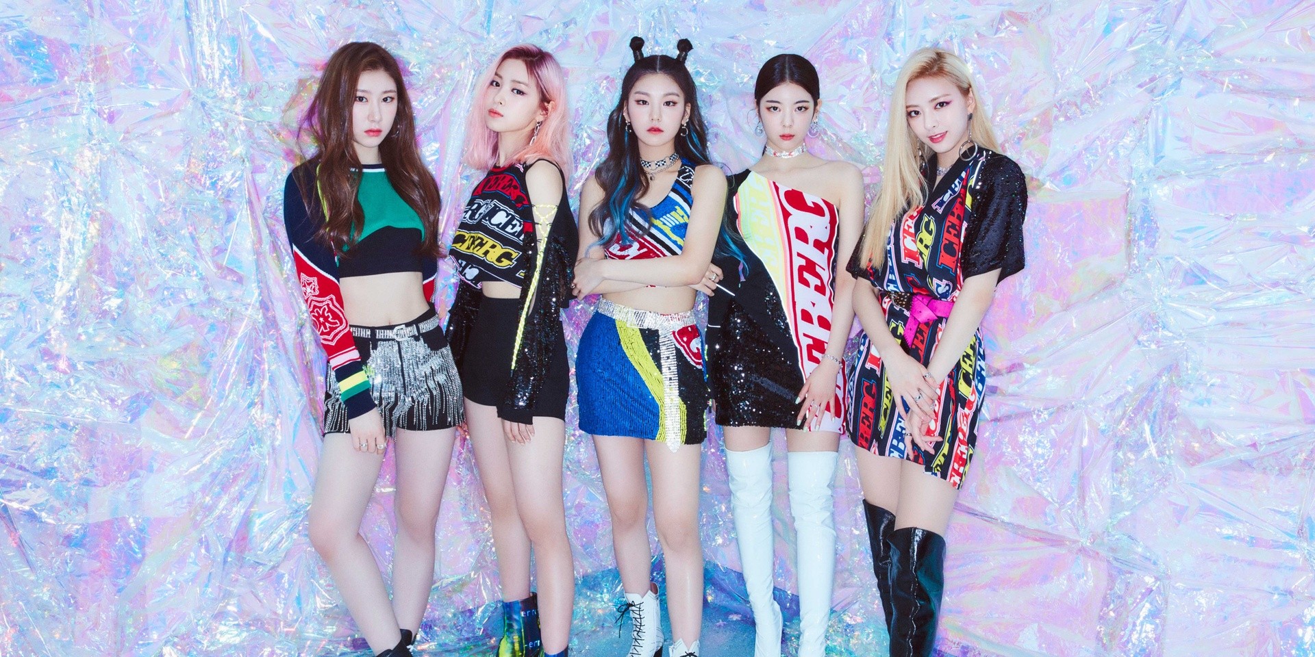ITZY will arrive in Singapore this December for its debut showcase