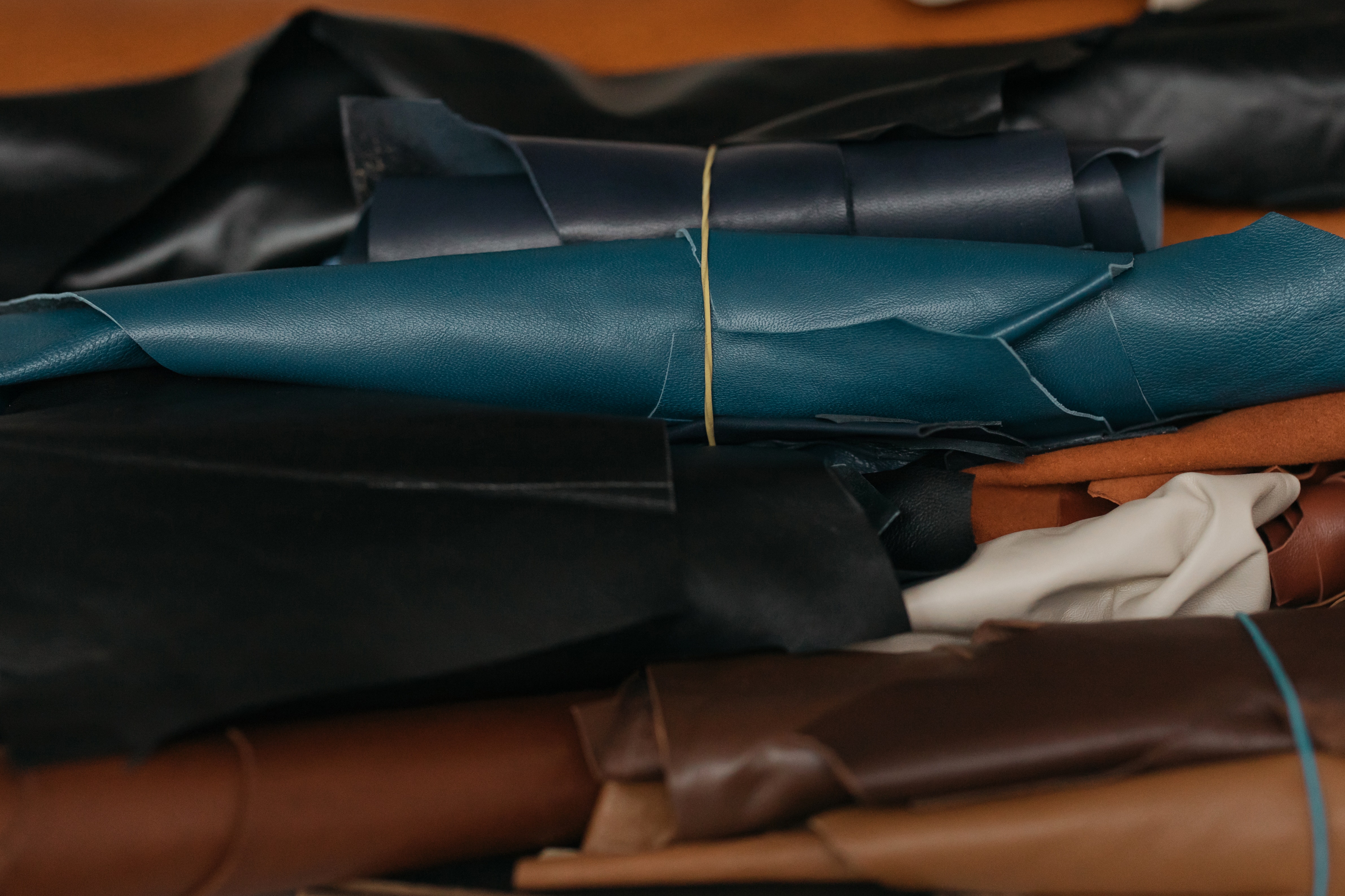 The Ultimate Guide To Buying a Leather Backpack – Vintage Leather