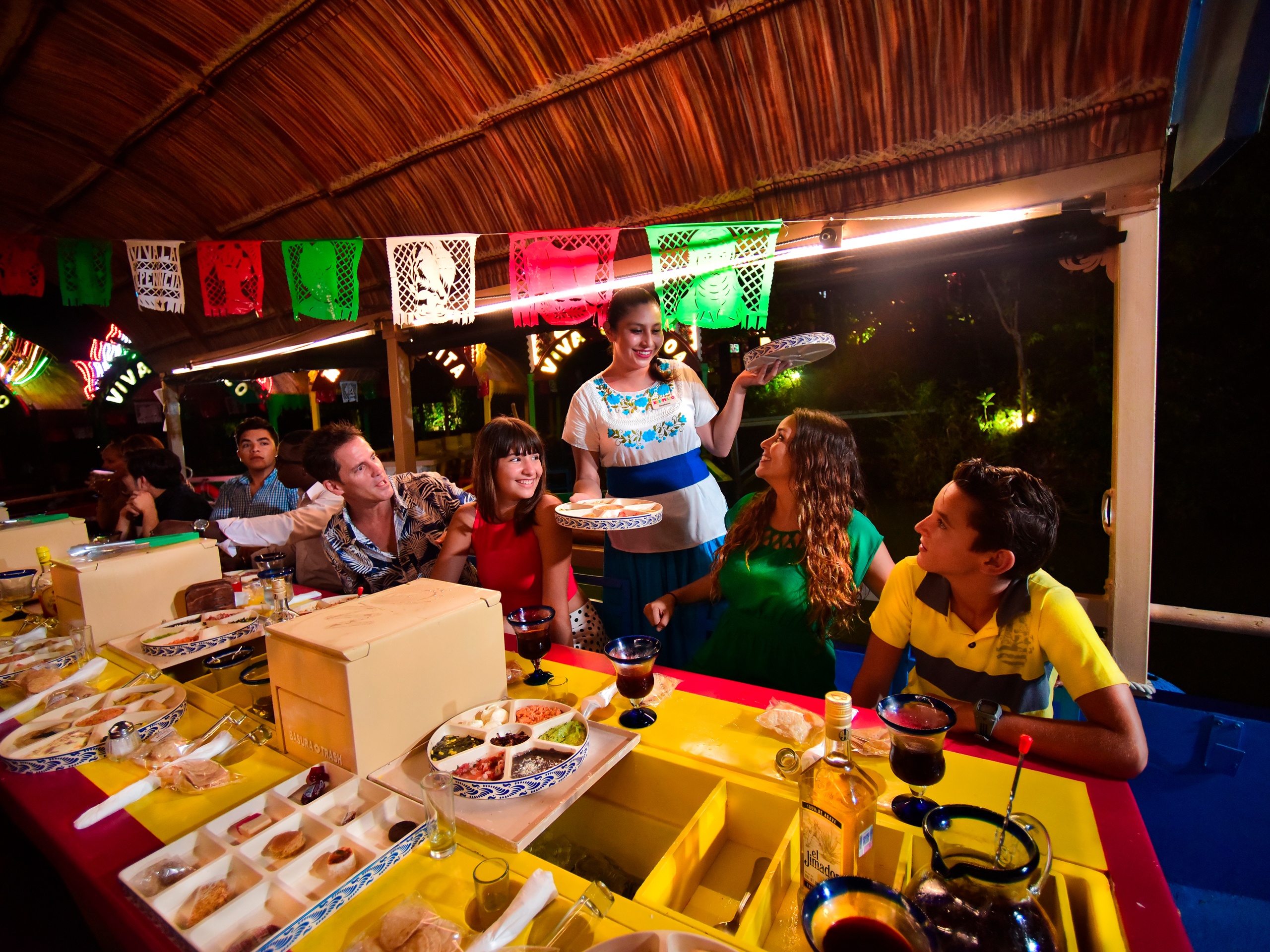 Excursión a Xoximilco con Recogida - Alojamientos en Cancún