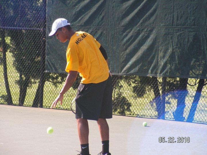 Marcus H. teaches tennis lessons in Florissant , MO