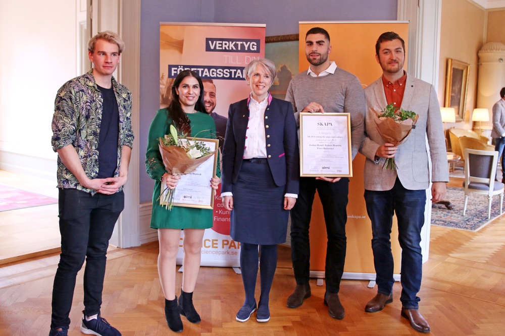 Tisdag den 6 oktober tog Miden Melle-Hannah på Multi4 samt Joshua Romil och teamet bakom Smakk emot SKAPA-priset 2020 av landshövding Helena Jonsson.